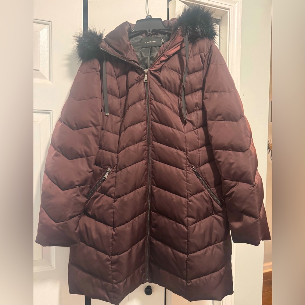 Tahari Down Coat parka with fur hood burgundy black XXL